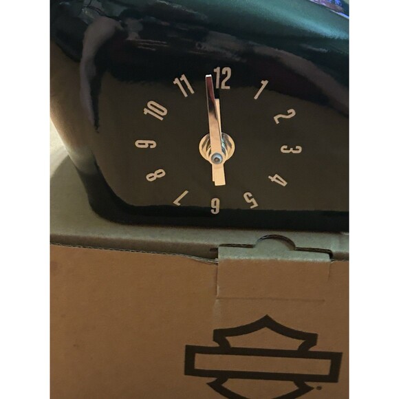 Harley-Davidson Tank Desk Clock Green Holiday 2024 Dealer Exclusive w/ Box - Picture 2 of 6